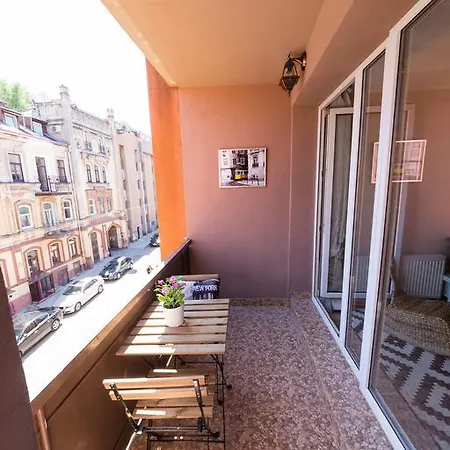 Old Town Apartment *